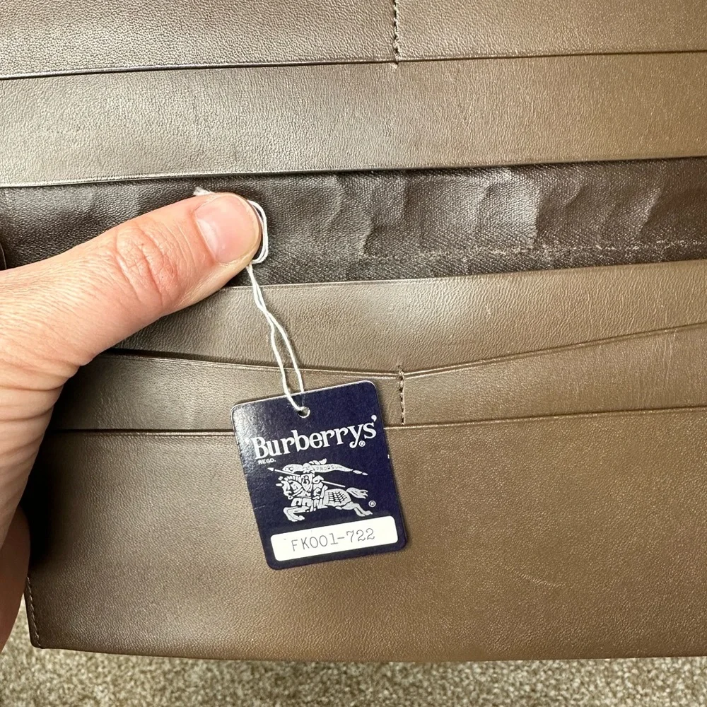 Vintage Burberry long wallet - Picture 4 of 5